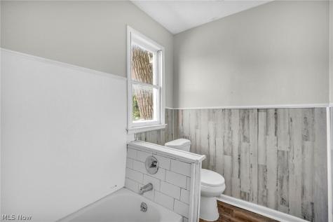 9610 Edmunds Avenue Cleveland OH 44106