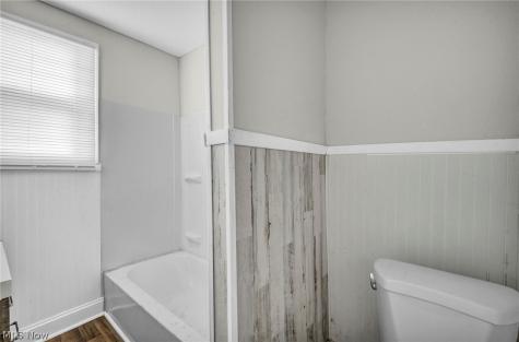 9610 Edmunds Avenue Cleveland OH 44106