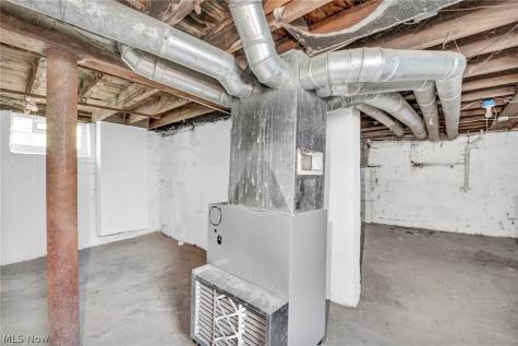 9610 Edmunds Avenue Cleveland OH 44106