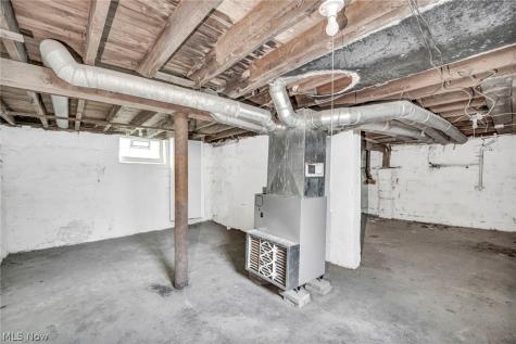 9610 Edmunds Avenue Cleveland OH 44106