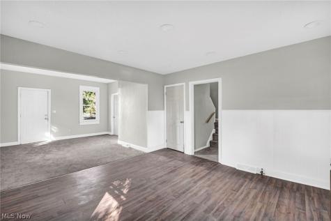 9610 Edmunds Avenue Cleveland OH 44106