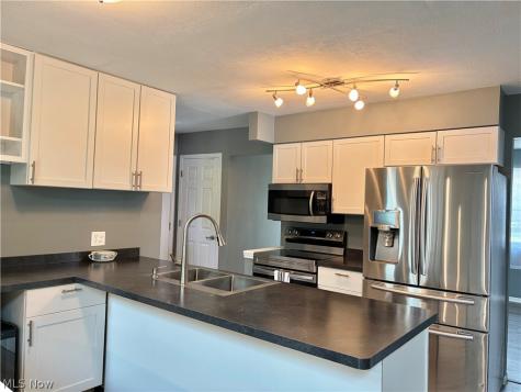3023 Stockbridge Drive Stow OH 44224
