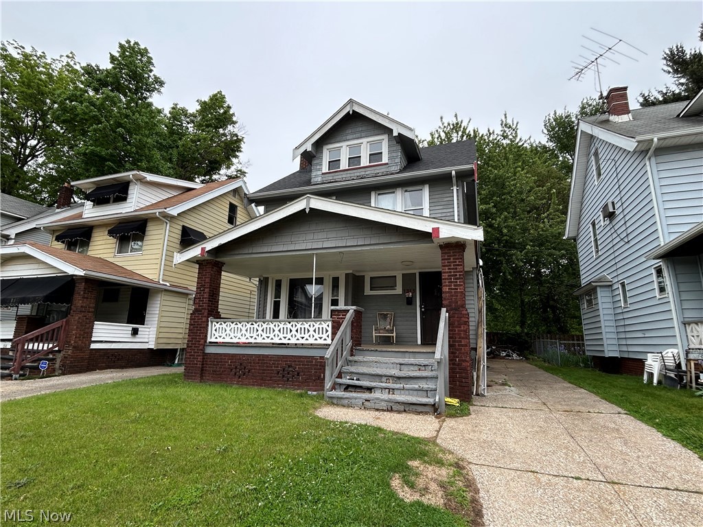 1315 E 143rd Street East Cleveland OH 44112