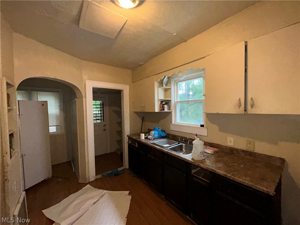1315 E 143rd Street East Cleveland OH 44112