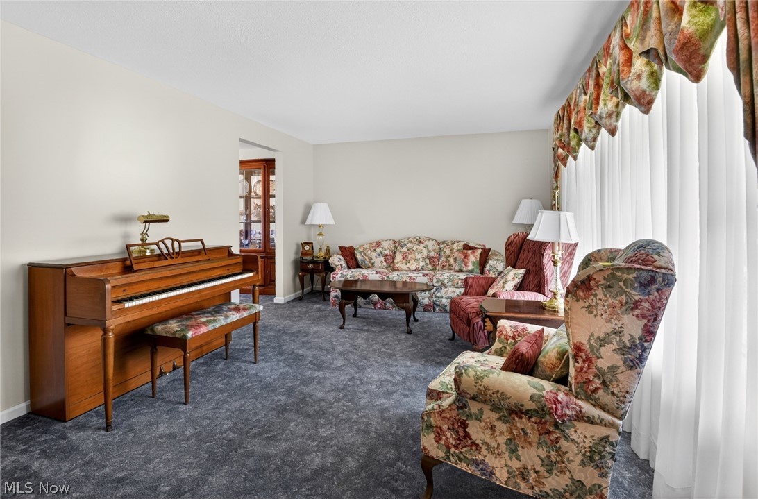 2379 Tanglewood Drive Salem OH 44460