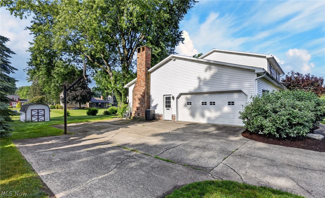 2379 Tanglewood Drive Salem OH 44460