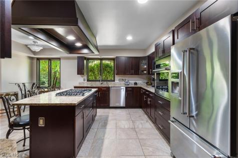 37523 Arlington Drive Willoughby OH 44094