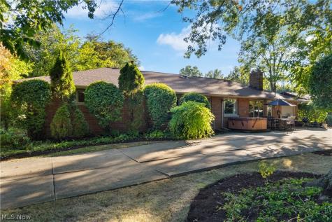 37523 Arlington Drive Willoughby OH 44094