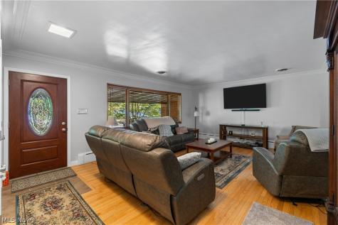 37523 Arlington Drive Willoughby OH 44094