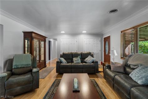 37523 Arlington Drive Willoughby OH 44094