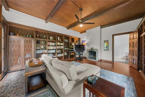 14211 Larchmere Boulevard Shaker Heights OH 44120