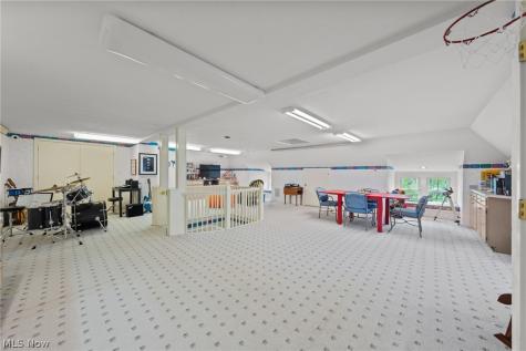 14211 Larchmere Boulevard Shaker Heights OH 44120
