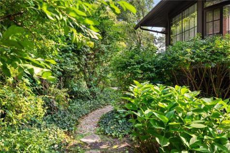 14211 Larchmere Boulevard Shaker Heights OH 44120