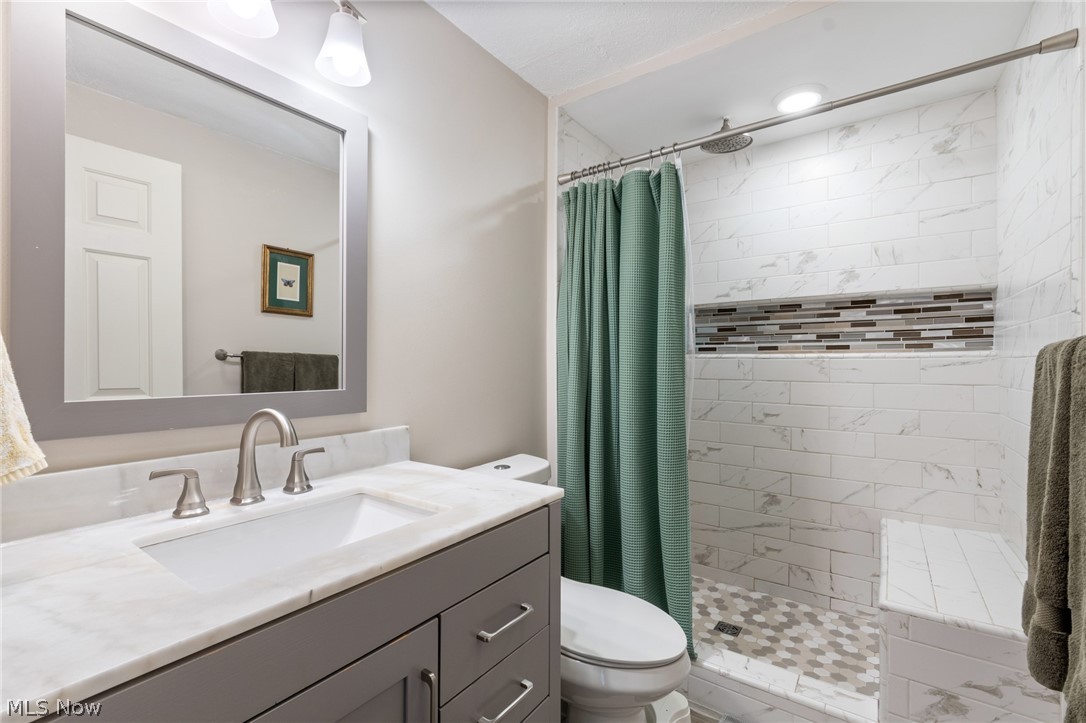 237 Jasper Lane Medina OH 44256