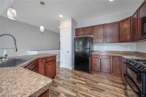 171 Boulder Boulevard Peninsula OH 44264