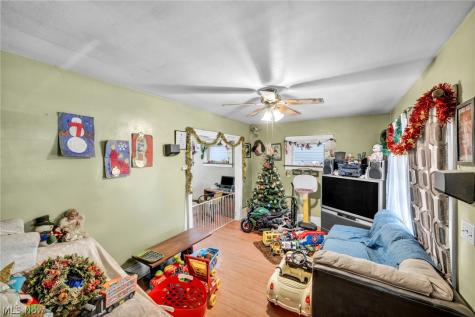 3056 W 104th Street Cleveland OH 44111
