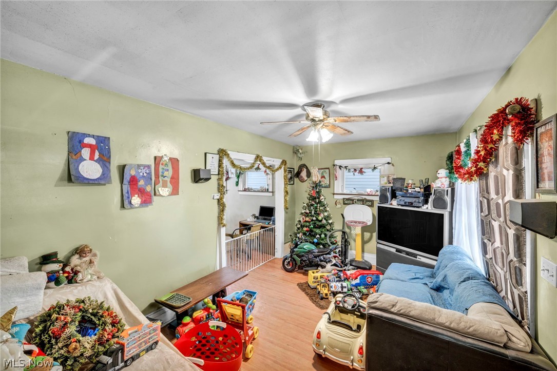 3056 W 104th Street Cleveland OH 44111