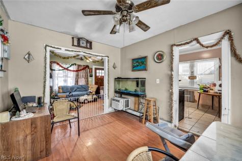 3056 W 104th Street Cleveland OH 44111