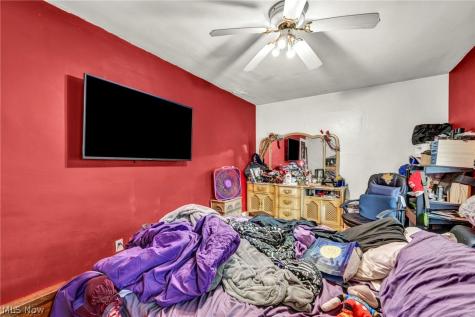 3056 W 104th Street Cleveland OH 44111