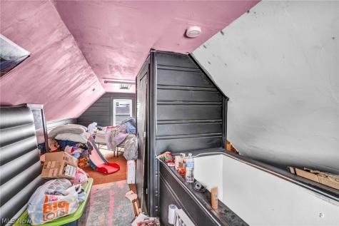 3056 W 104th Street Cleveland OH 44111