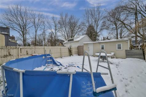 3056 W 104th Street Cleveland OH 44111