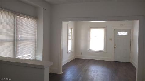 69 W Dalton Street Akron OH 44310