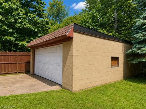 514 E 118th Street Cleveland OH 44108