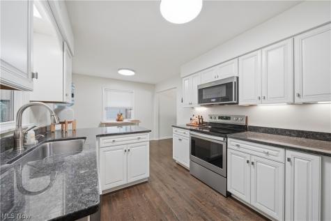 3085 Englewood Drive Stow OH 44224