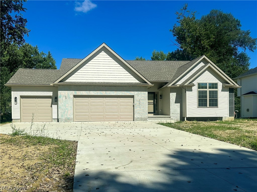 2123 Isabelle Drive Girard OH 44420