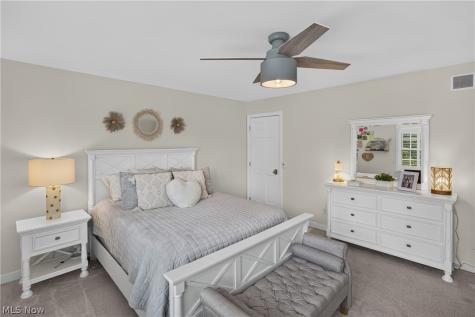 7752 Oxgate Court Hudson OH 44236