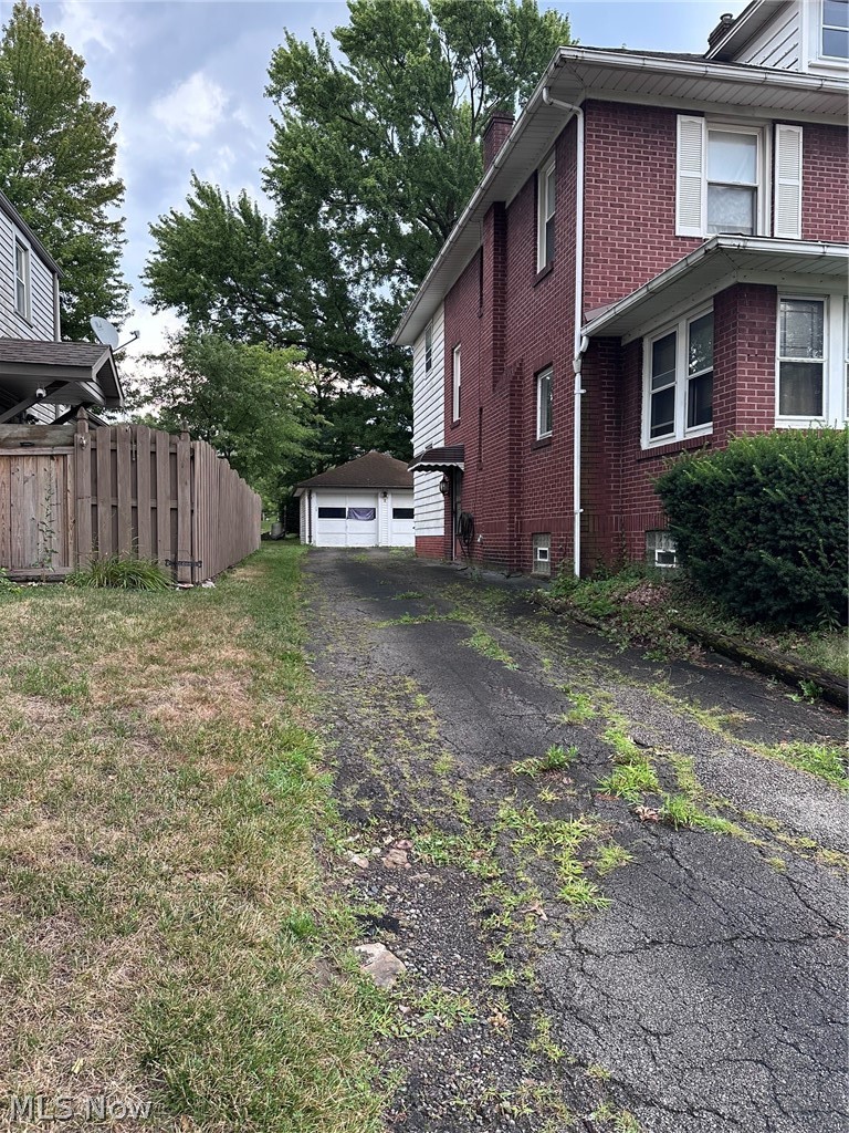 615 Washington Avenue Niles OH 44446