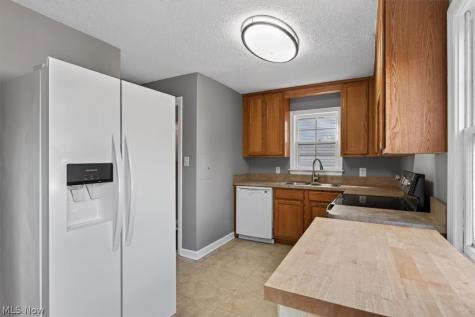 1134 Argonne Road South Euclid OH 44121