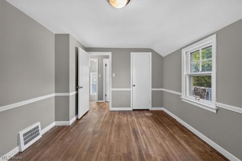 1134 Argonne Road South Euclid OH 44121