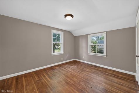 1134 Argonne Road South Euclid OH 44121