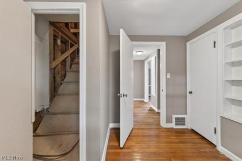 1134 Argonne Road South Euclid OH 44121