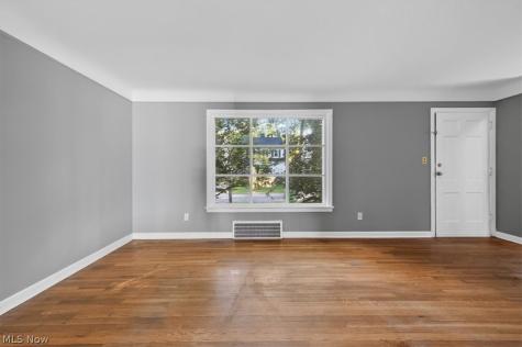 1134 Argonne Road South Euclid OH 44121