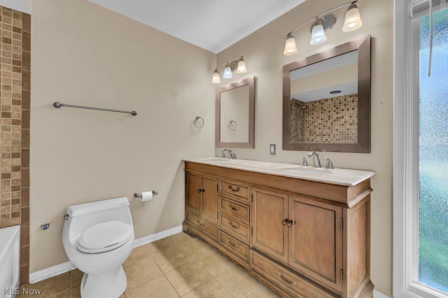 8309 Pin Oak Drive Parma OH 44130