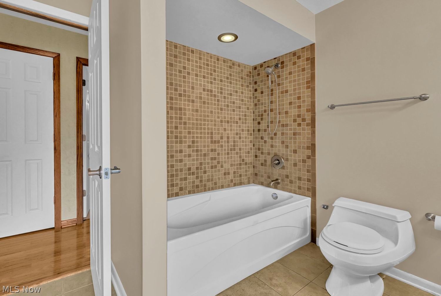 8309 Pin Oak Drive Parma OH 44130