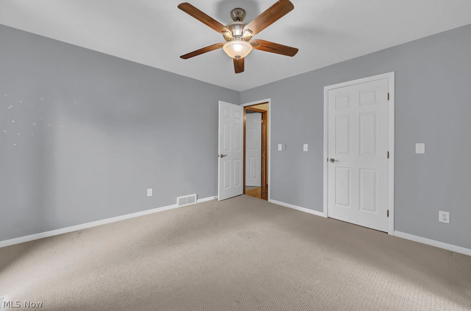 8309 Pin Oak Drive Parma OH 44130