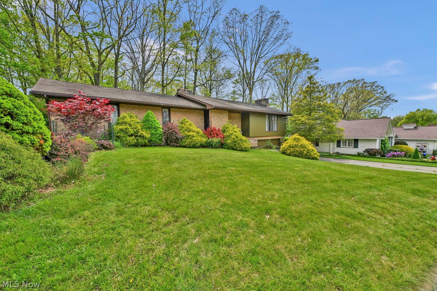 8309 Pin Oak Drive Parma OH 44130