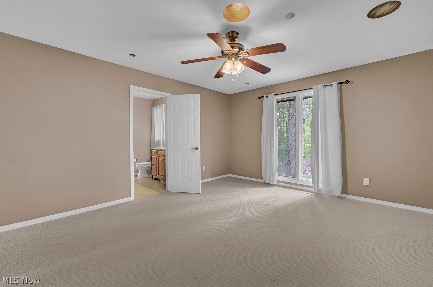 8309 Pin Oak Drive Parma OH 44130