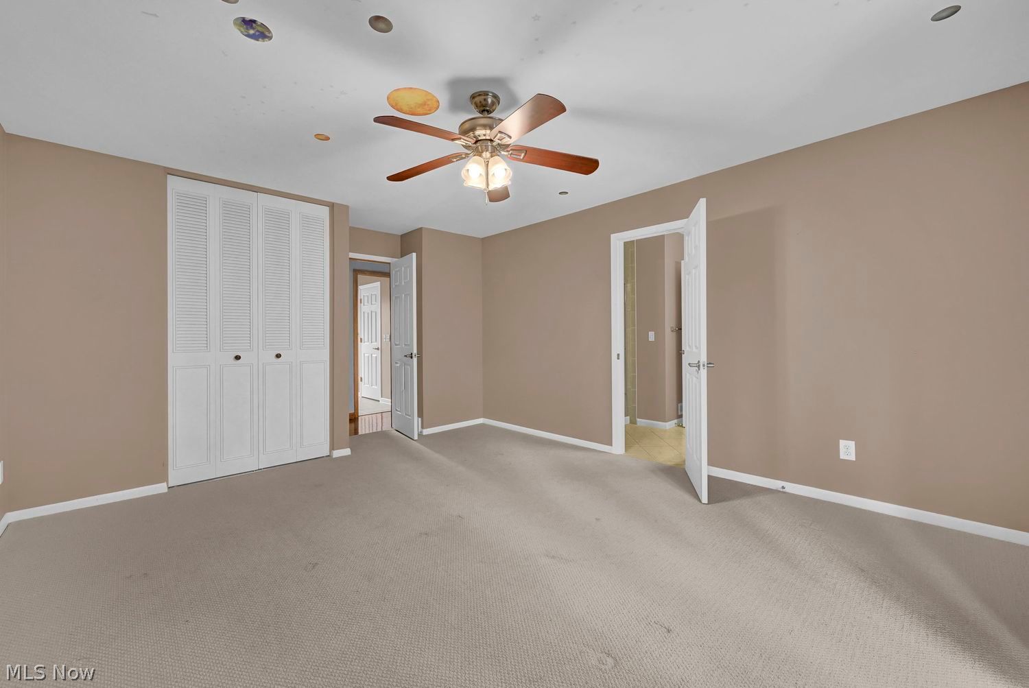 8309 Pin Oak Drive Parma OH 44130