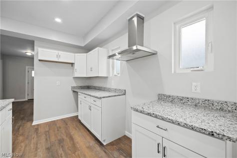 2631 Oakdale Avenue Lorain OH 44055