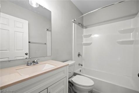 2631 Oakdale Avenue Lorain OH 44055
