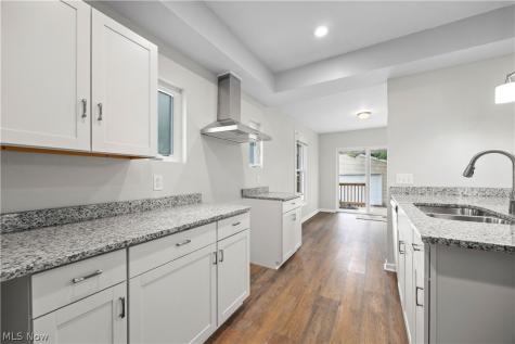 2631 Oakdale Avenue Lorain OH 44055