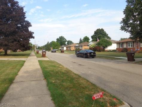 2999 Jeanne Drive Parma OH 44134