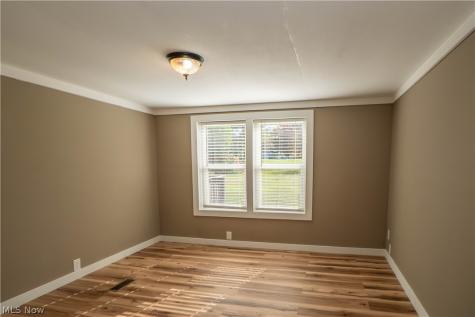 806 S Grant Boulevard Minerva OH 44657