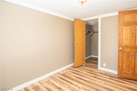 806 S Grant Boulevard Minerva OH 44657