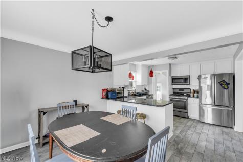 7611 Wainstead Drive Parma OH 44129