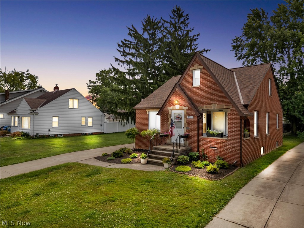 7611 Wainstead Drive Parma OH 44129